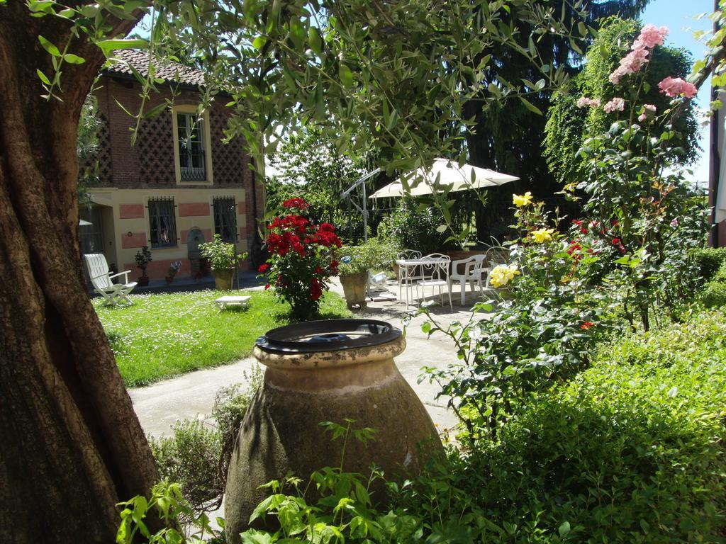 Hazelnut Valley Guarene Rom bilde